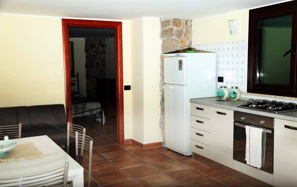 Villa Suber Сперлонга Стая снимка