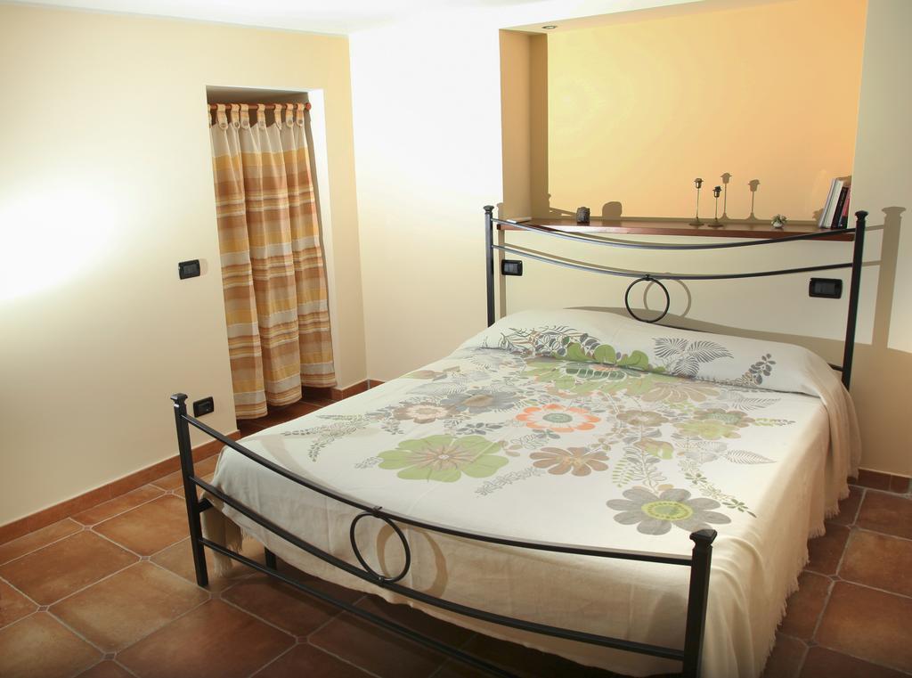 Villa Suber Сперлонга Стая снимка